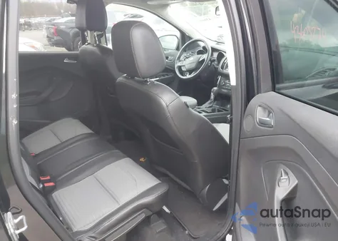 2017 Ford Escape Titanium из США, поврежденный, VIN 1FMCU9JD8HUB48386